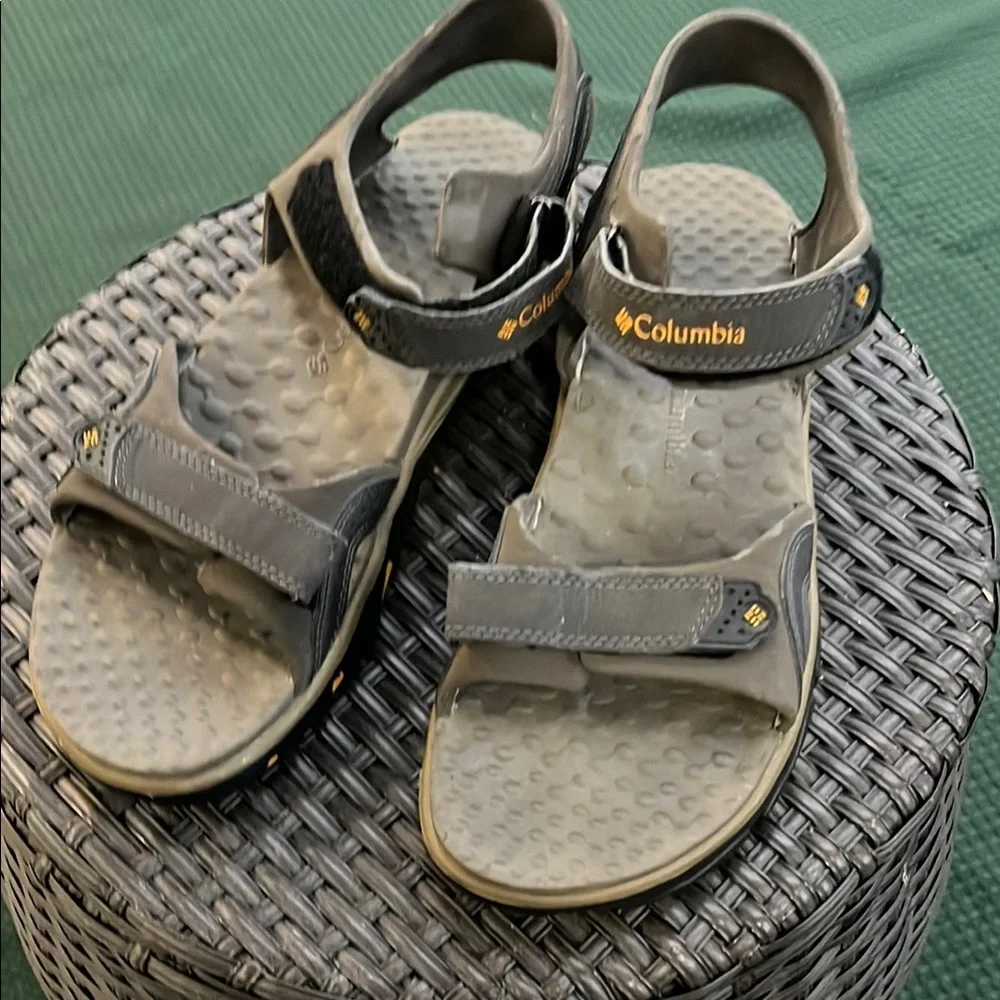 Columbia‎ sandals men’s 10 Charcoal Open-Toe Sandals